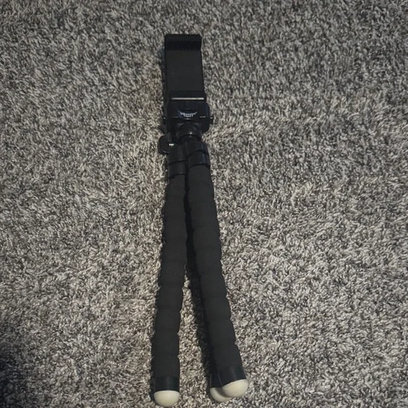 Flexible Black Tripod for Smartphones - Picture 3 of 4